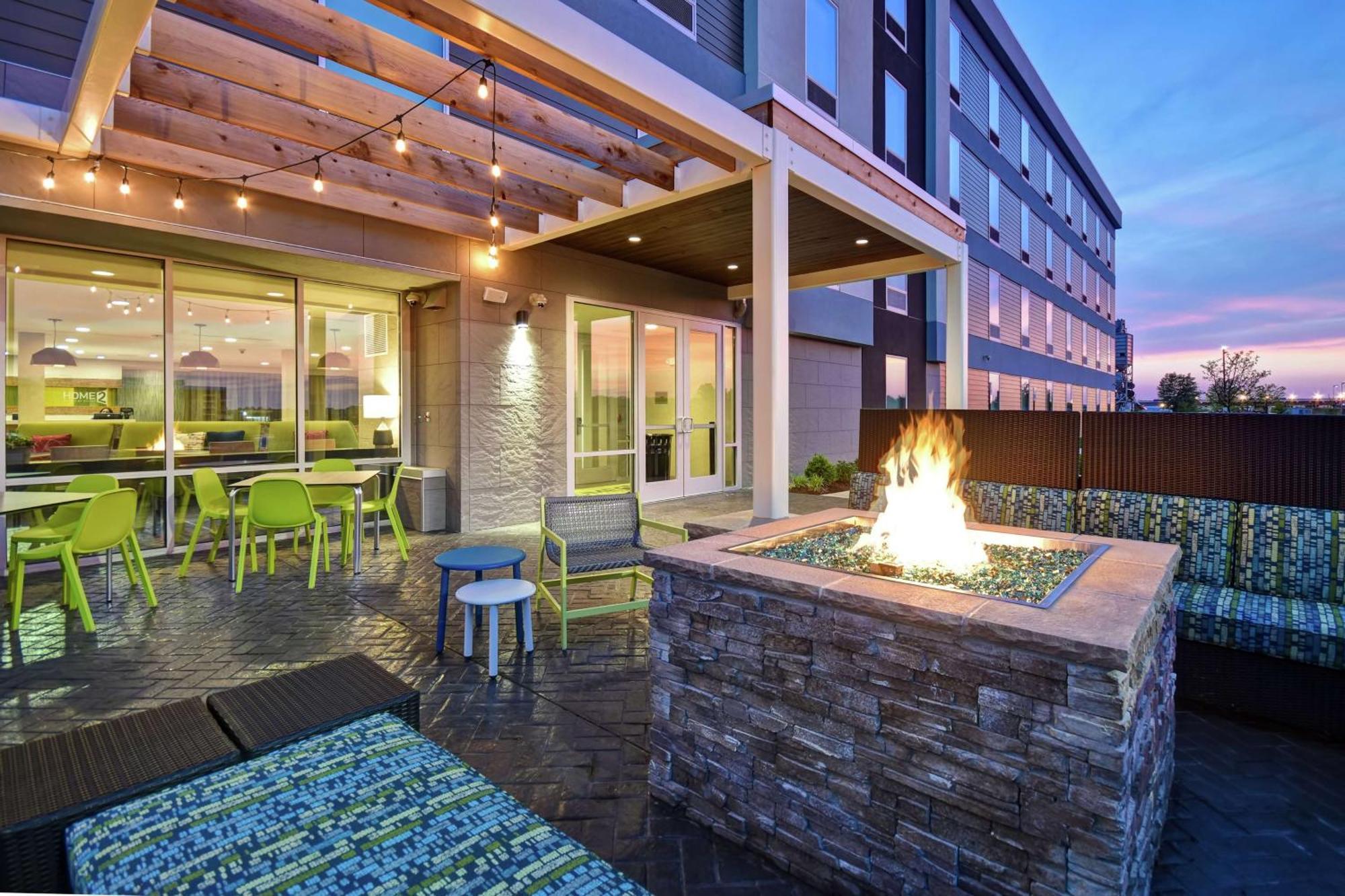 Home2 Suites By Hilton Terre Haute Exterior foto