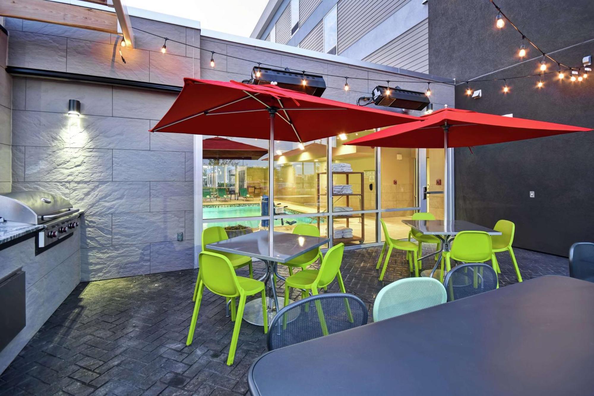 Home2 Suites By Hilton Terre Haute Exterior foto